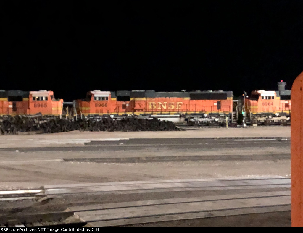 BNSF 8966